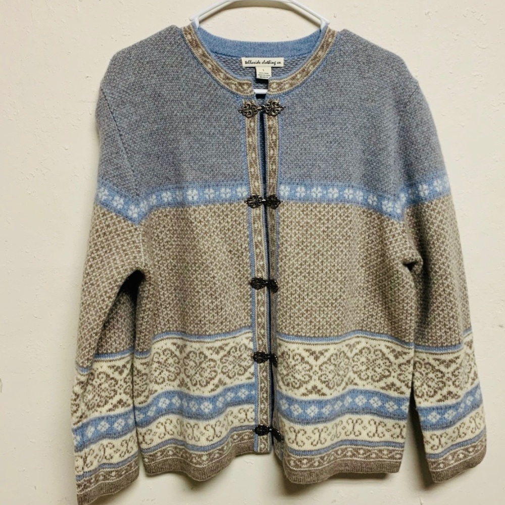 Vintage 100% Wool cardigan with metal clasps L
